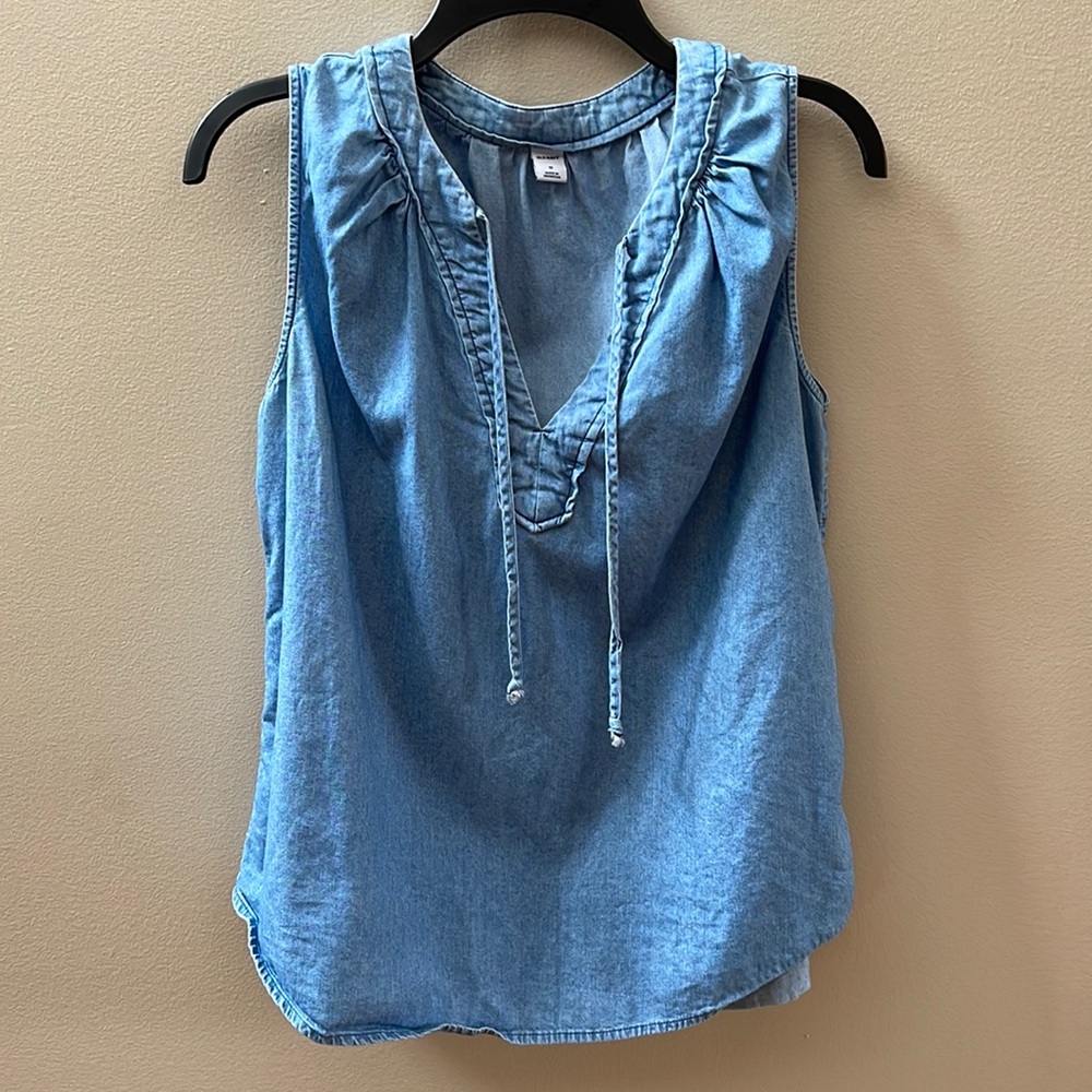 Old Navy Sleeveless Chambray Top